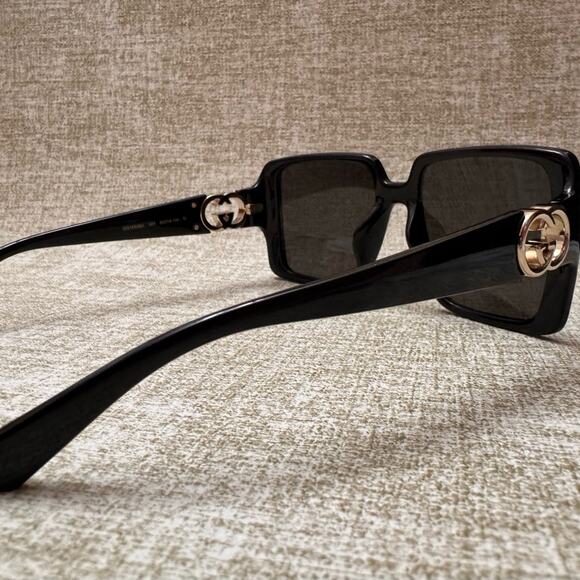Gucci Black and Gold Sunglasses Luxury Eyewear #5. - Picture 7 of 14